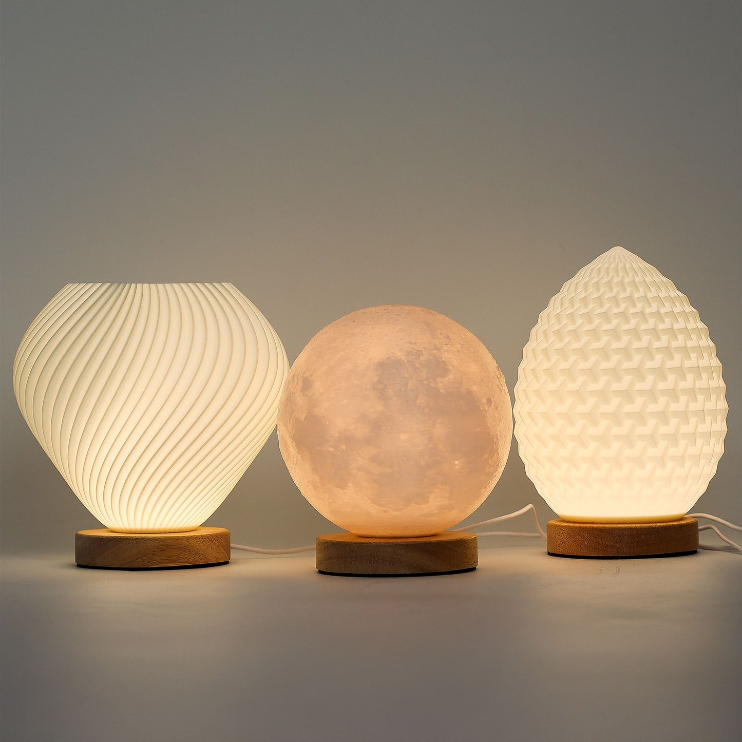New Wave Lamp - USB - 3 settings - Shell Twisted